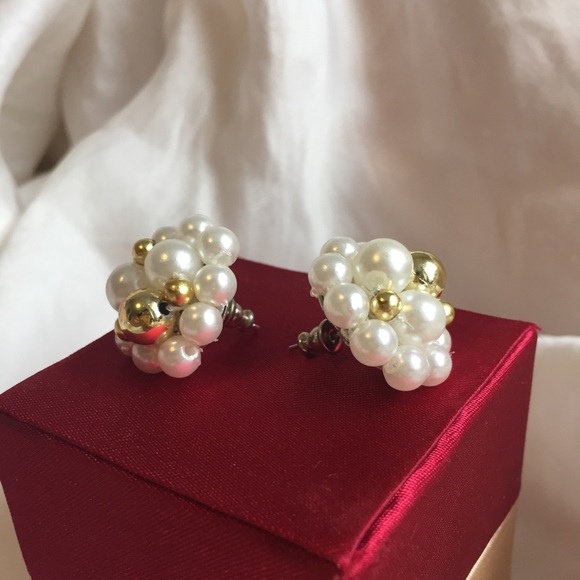 Pearl Earrings - Picture 3 of 4